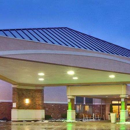 Ramada Plaza Rochester Airport Exterior photo
