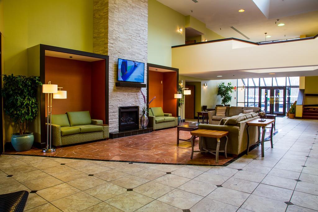 Ramada Plaza Rochester Airport Exterior photo