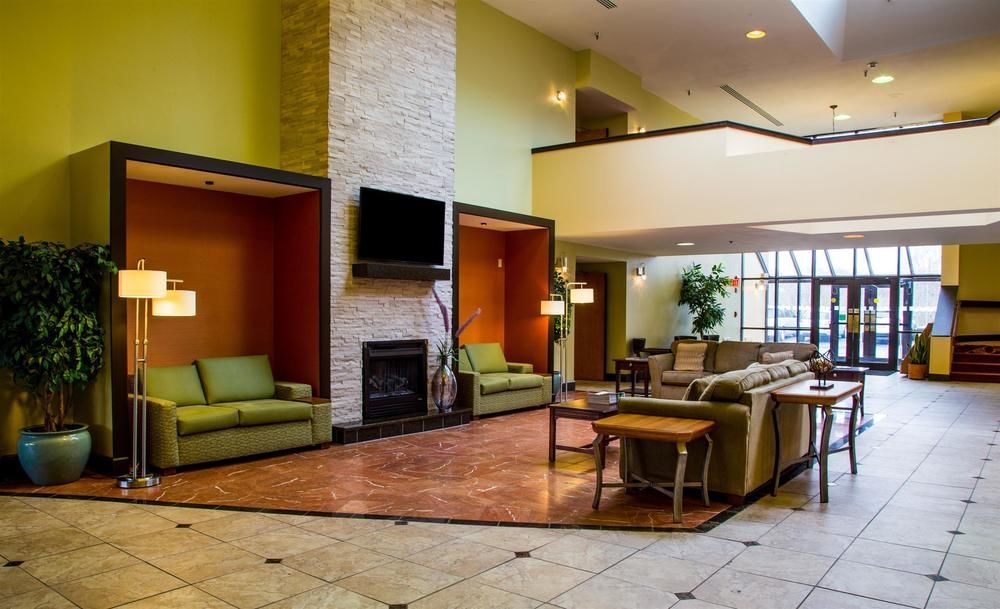 Ramada Plaza Rochester Airport Exterior photo