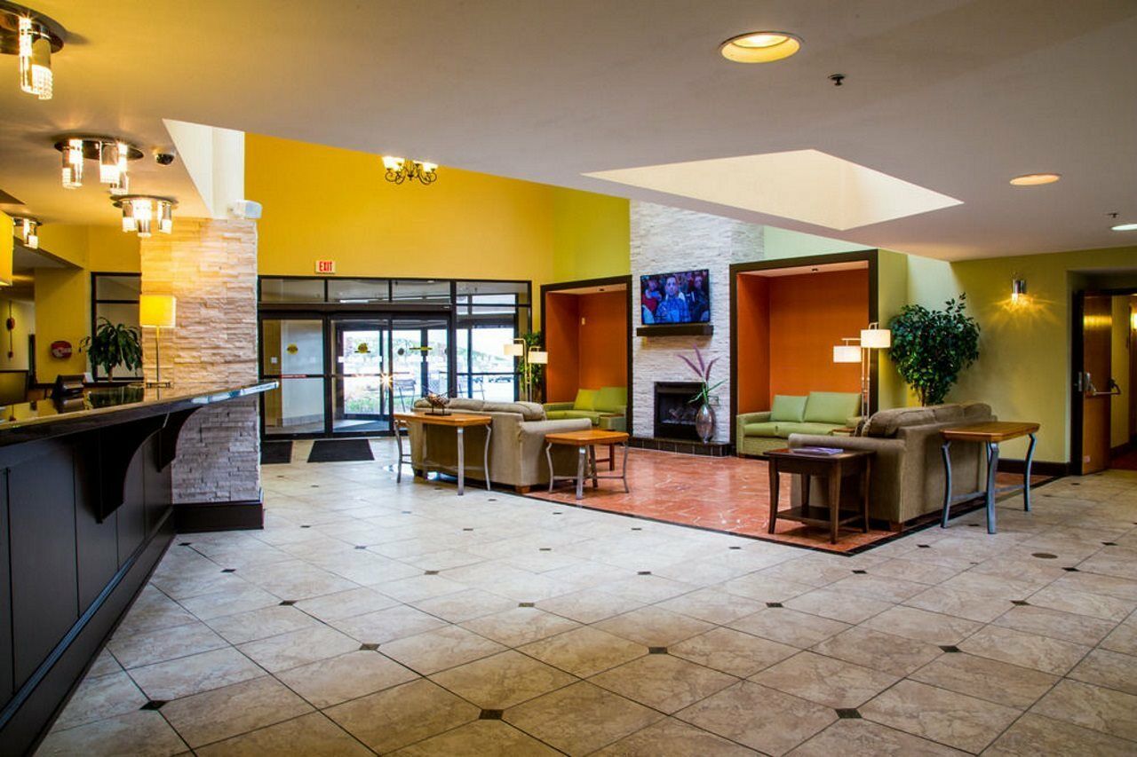 Ramada Plaza Rochester Airport Exterior photo